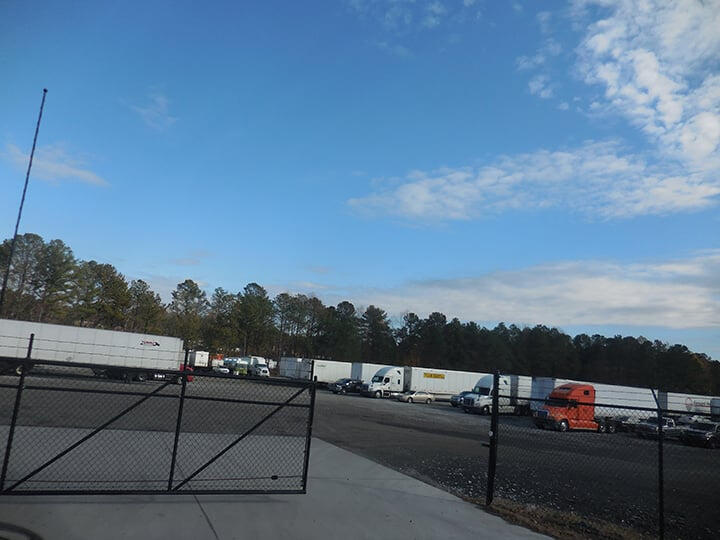 charlottetruckparkinglots.com charlottetruckparkinglots.com